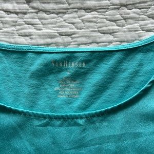 Van Heusen size large blouse